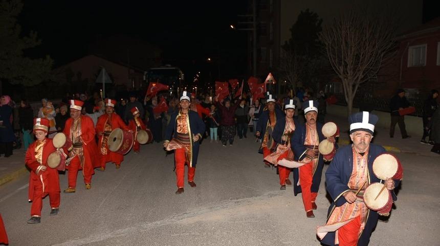 İn&ouml;n&uuml;&rsquo;de 98 yıl coşkusu