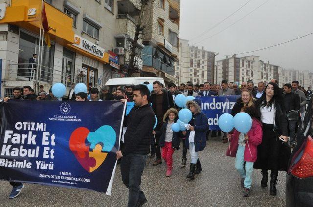 Şırnak’ta otizm farkındalık yürüyüşü yapıldı