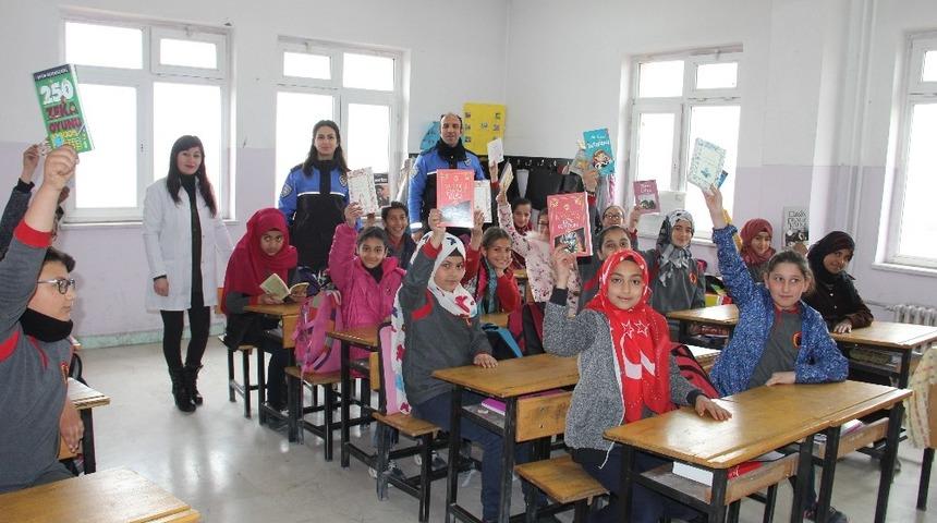 İl Emniyet M&uuml;d&uuml;rl&uuml;ğ&uuml;nden Eğitime B&uuml;y&uuml;k Destek
