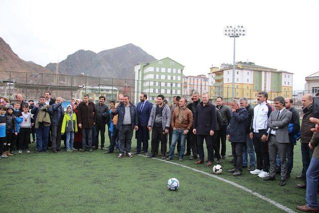 Oltu’da Trabzonspor Futbol Okulu açıldı