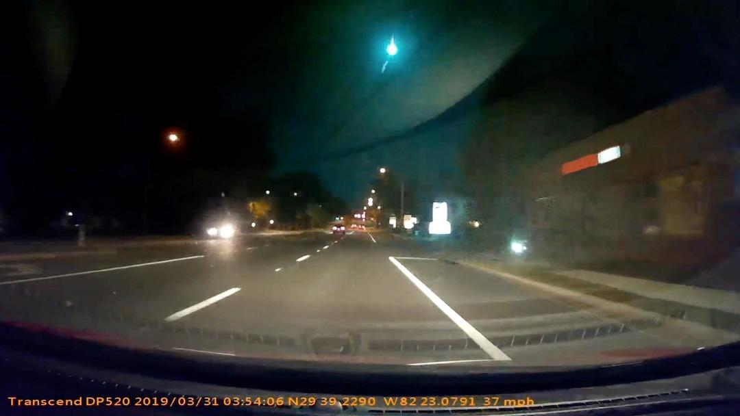 Bir anda belirdi! ABD'de tartışma yaratan g&ouml;r&uuml;nt&uuml;