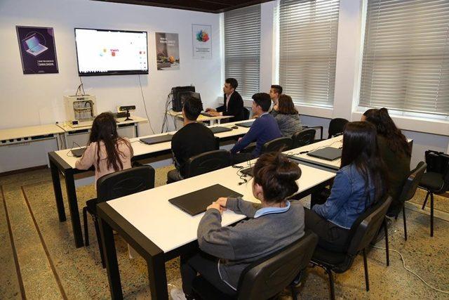 Öğrencilerden Dijital Kütüphane’ye yoğun ilgi