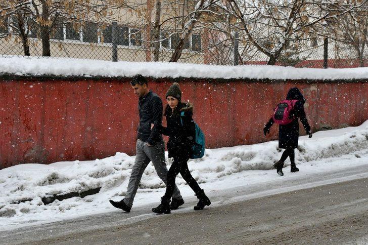 Ardahan ve Kars'ta nisan karı  G4