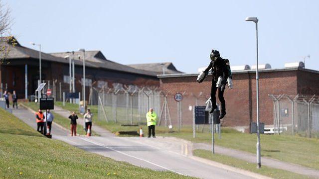 Havada durdu, şahitleri var!