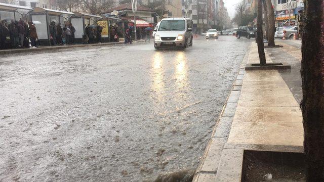 Elazığ’da, kısa süreli dolu etkili oldu