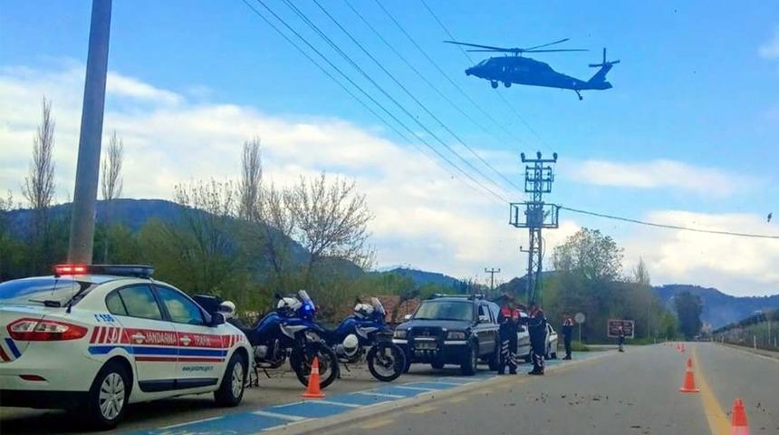 Jandarma&rsquo;nın helikopterli trafik denetimleri s&uuml;r&uuml;yor