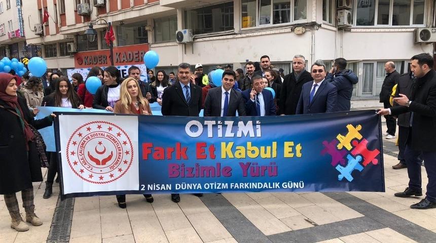 Fatsa’da ‘2 Nisan Dünya Otizm Farkındalık Günü’ yürüyüşü