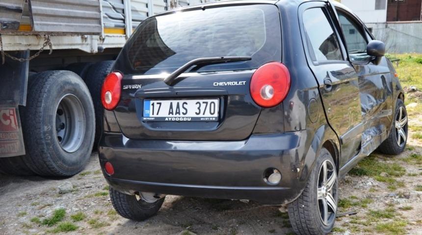 &Ccedil;anakkale&rsquo;de trafik kazası: 2 yaralı