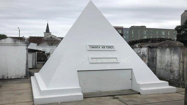 Nicolas Cage kendine New Orleans’ta mezar satın aldı