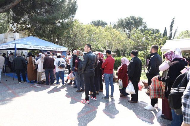 Aydın Büyükşehir’den kandil lokması