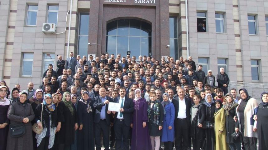 Hasan Hakanoğlu mazbatasını aldı