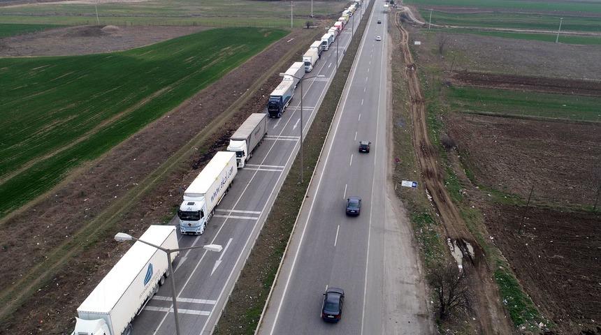 Kapıkule'de rekor TIR çıkışı