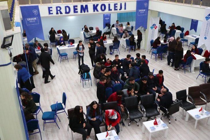 HKÜ, Akademisyenleri ile Erdem Koleji Kariyer Günlerinde G3