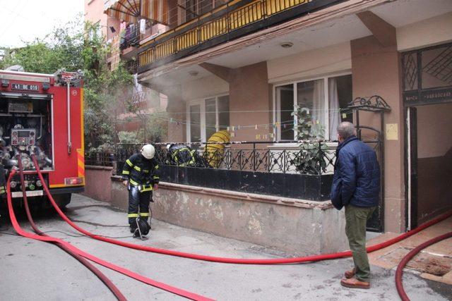 Suriyeli ailenin yaşadığı evde çıkan yangın korkuttu