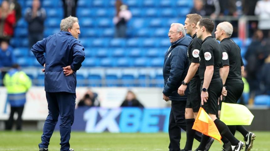 Neil Warnock: Eşim, 'Aşkım tokatlamak isteseydin, durdurmazdım' dedi