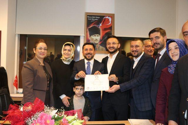 Nevşehir Belediye Başkanı Rasim Arı mazbatasını aldı 2