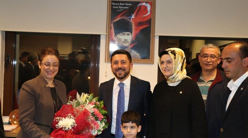 Nevşehir Belediye Başkanı Rasim Arı mazbatasını aldı