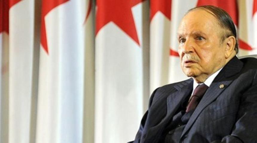 Cezayir Cumhurbaşkanı Abdulaziz Buteflika istifa etti