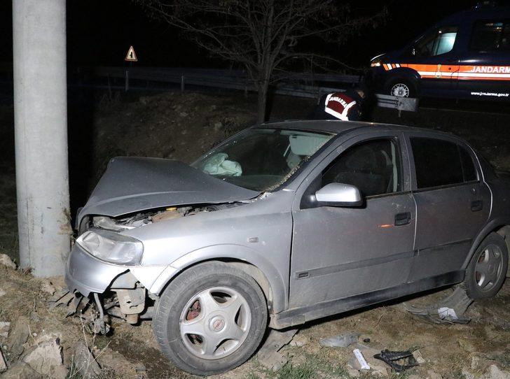 Metrelerce sürüklendi! Çarptığı direk sayesinde durabildi G5