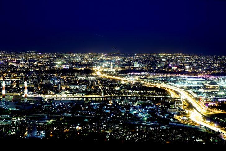 Moskova'da şehir ışıkları büyüledi G4