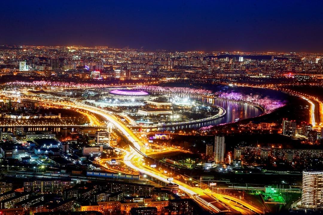 Moskova'da şehir ışıkları b&uuml;y&uuml;ledi