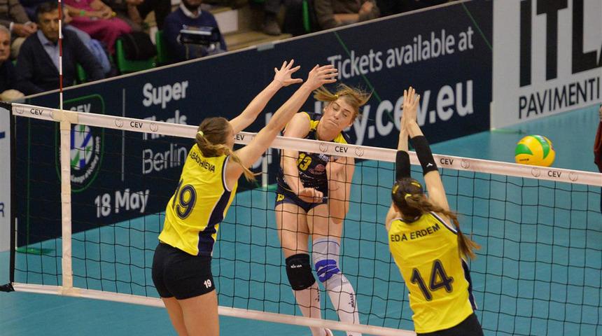 Fenerbahçe Opet, Imoco Volley karşısında avantajı kaybetti