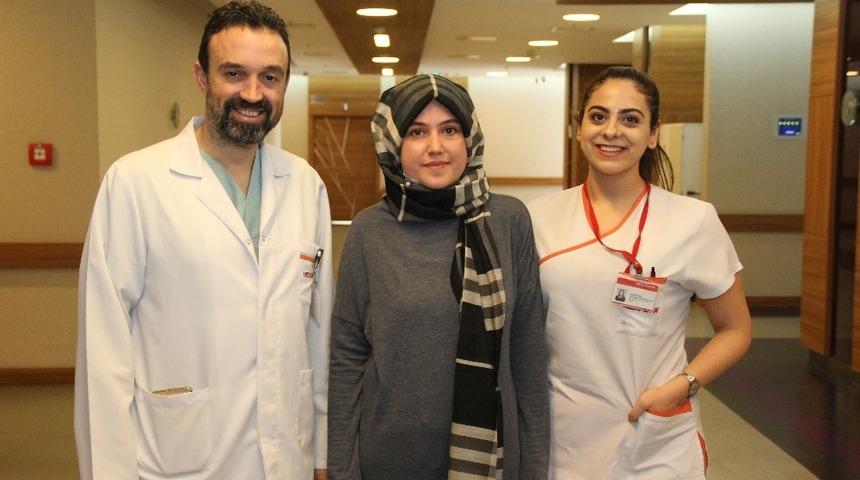 Gen&ccedil; avukatın b&ouml;brek &uuml;st&uuml; bezinde 13 santim kitle &ccedil;ıktı