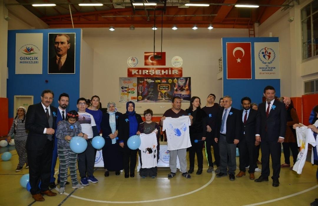Vali Akın’ın eşi Saliha Akın:
