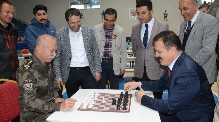 Hakkari&rsquo;de &lsquo;Satran&ccedil; Turnuvası İl Birinciliği&rsquo; m&uuml;sabakası