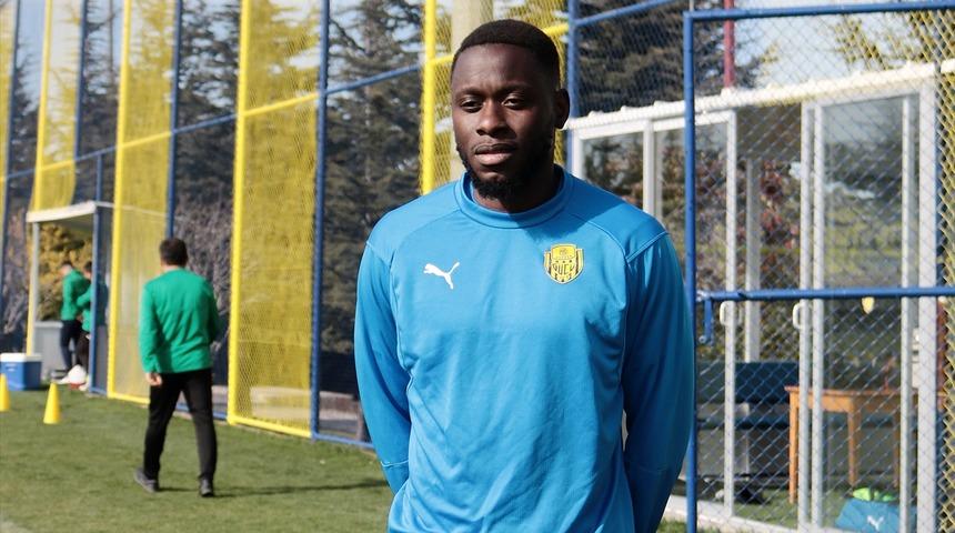 Wilfred Moke: Fenerbahçe'den 3 puan almak zorundayız