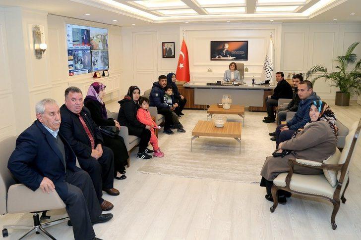 Fatma Şahin randevusuz görüşme uygulaması ile tebrikleri kabul ediyor G3