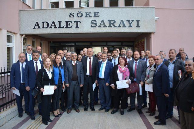 Söke’nin yeni Belediye Başkanı Levent Tuncel mazbatasını aldı