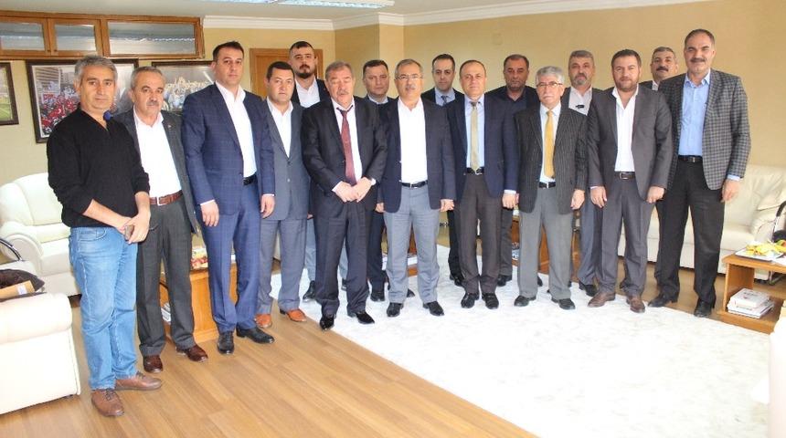 Edip G&uuml;lnar: "İş&ccedil;inin emeği ve hakkı korunmalı"