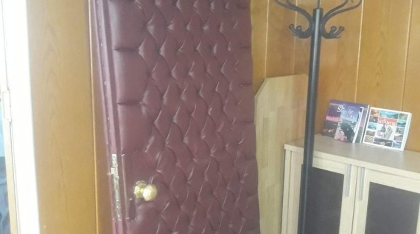 İlk icraatı makam kapısını kaldırmak oldu