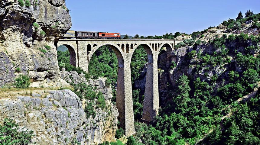 Adana'nın g&uuml;zellikleri ziyaret&ccedil;ilerini bekliyor