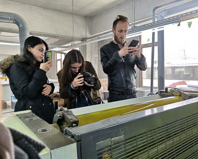 İletişim öğrencileri baskı sürecini görerek öğrendiler