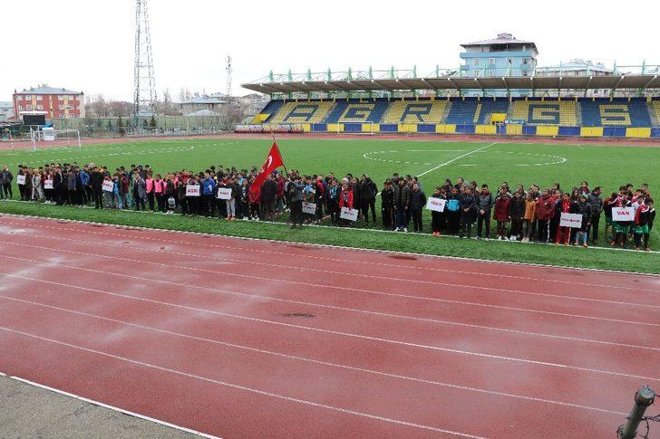 Ağrı’da Yıldız Kız- Erkek Futbol Grup Müsabakaları başladı G2