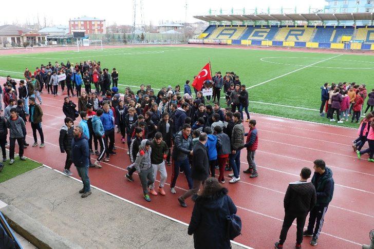 Ağrı’da Yıldız Kız- Erkek Futbol Grup Müsabakaları başladı G4