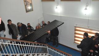 İlk icraatı makam odasının kapısını sökmek oldu!