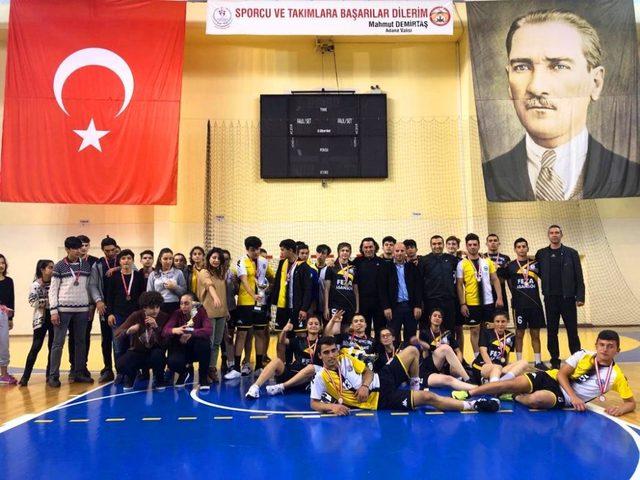 Korfbolda Şehit Ahmet Mehmet Oruç Spor Lisesi şampiyon