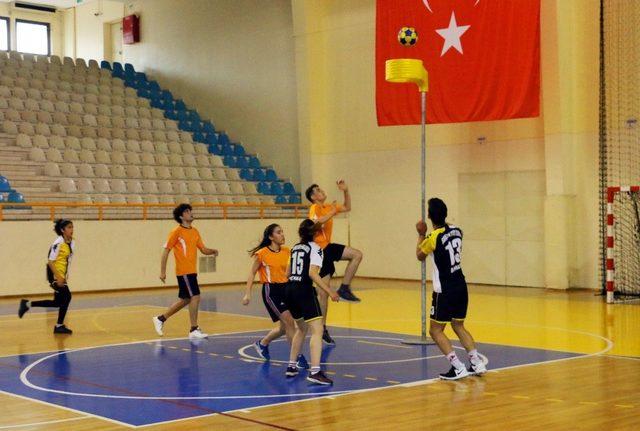 Korfbolda Şehit Ahmet Mehmet Oruç Spor Lisesi şampiyon