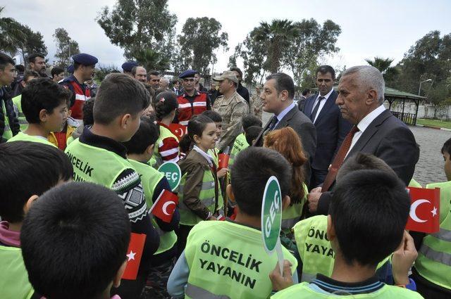 Jandarmadan öğrencilere simülasyonlu trafik eğitimi