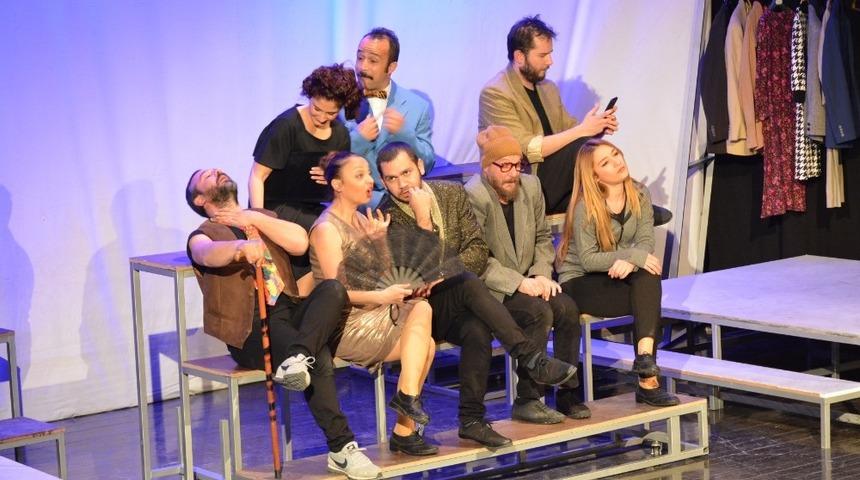 Hayat Böyledir İşte tiyatro oyunu ilgi ile izlendi