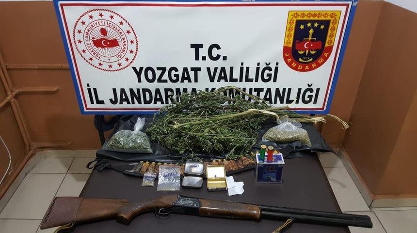 Evinde uyuşturucu bulunan ş&uuml;pheli tutuklandı