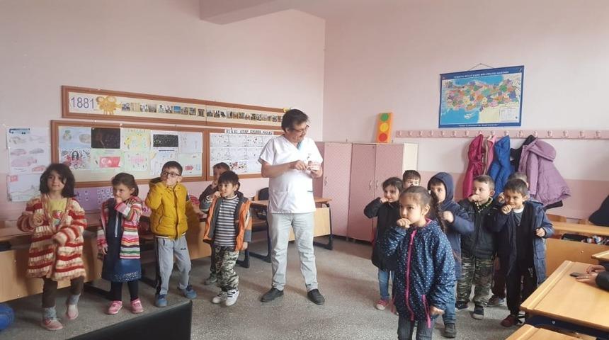 Hisarcık&rsquo;ta &ouml;ğrencilere ağız diş sağlığı eğitimi