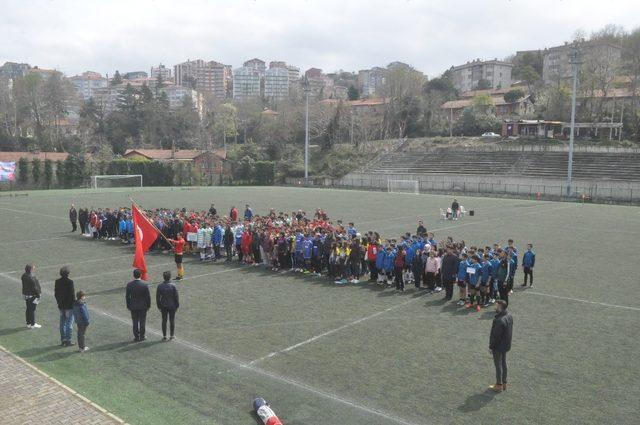 Yıldız futbol grup müsabakaları başladı