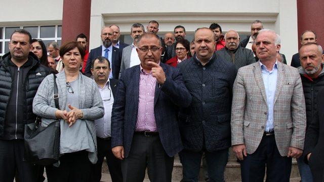 Yalova’da seçimi 332 oy farkla CHP’li Vefa Salman kazandı