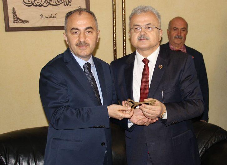 Rize’de bayrak değişimi G1