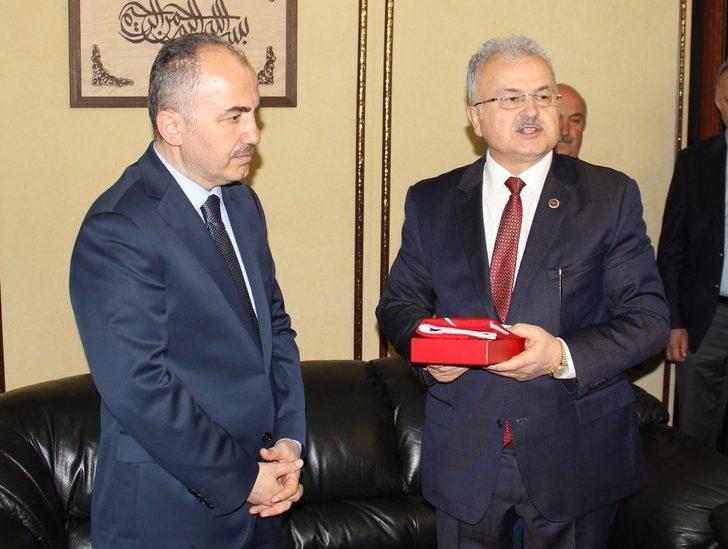 Rize’de bayrak değişimi G4