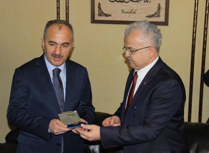 Rize’de bayrak değişimi G5